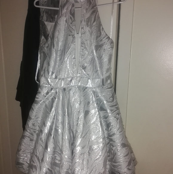 Dress - Picture 1 of 2